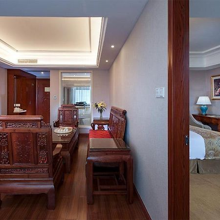 Vienna International Hotel Shaoguan Fengcailou Bagian luar foto