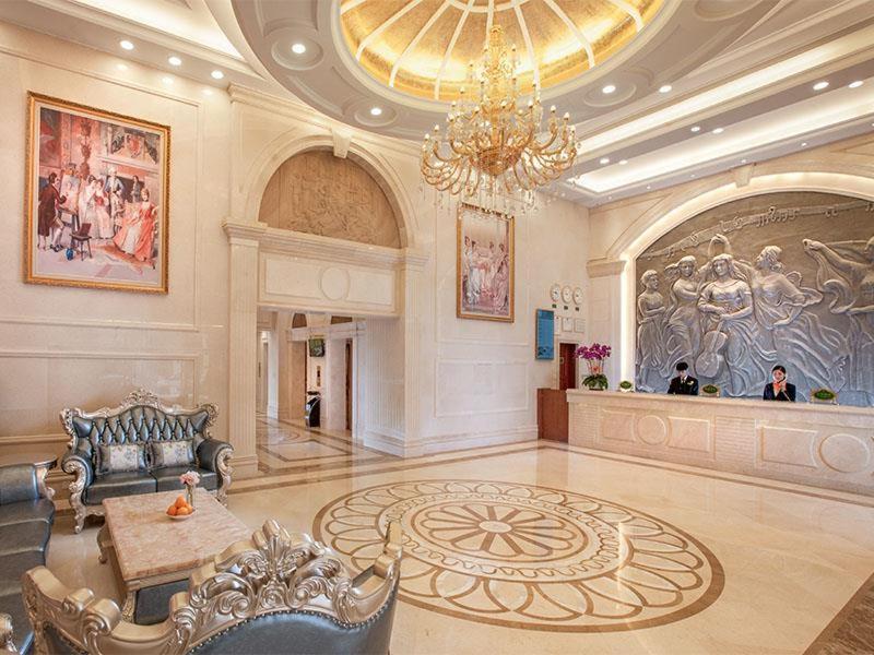 Vienna International Hotel Shaoguan Fengcailou Bagian luar foto